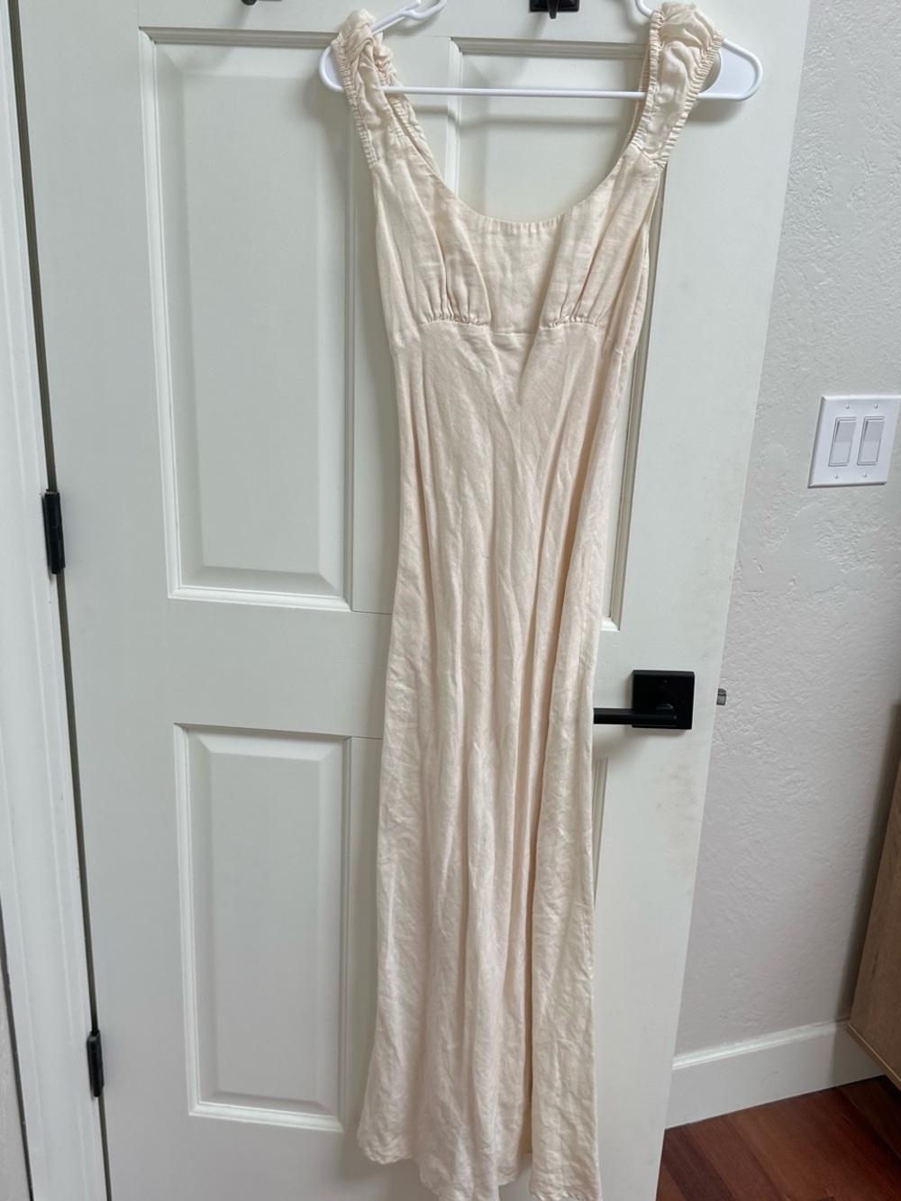 DISSH cream/white linen dress